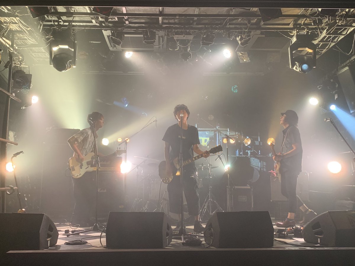 no1bu1no2bu2glf's tweet photo. 渋谷サイクロンへasiro参戦してきました〜😁新曲も良い感じでしたー、次のアルバムも楽しみだなー😁#asiro #おすすめバンド #shinobu https://t.co/hBL828TJpV