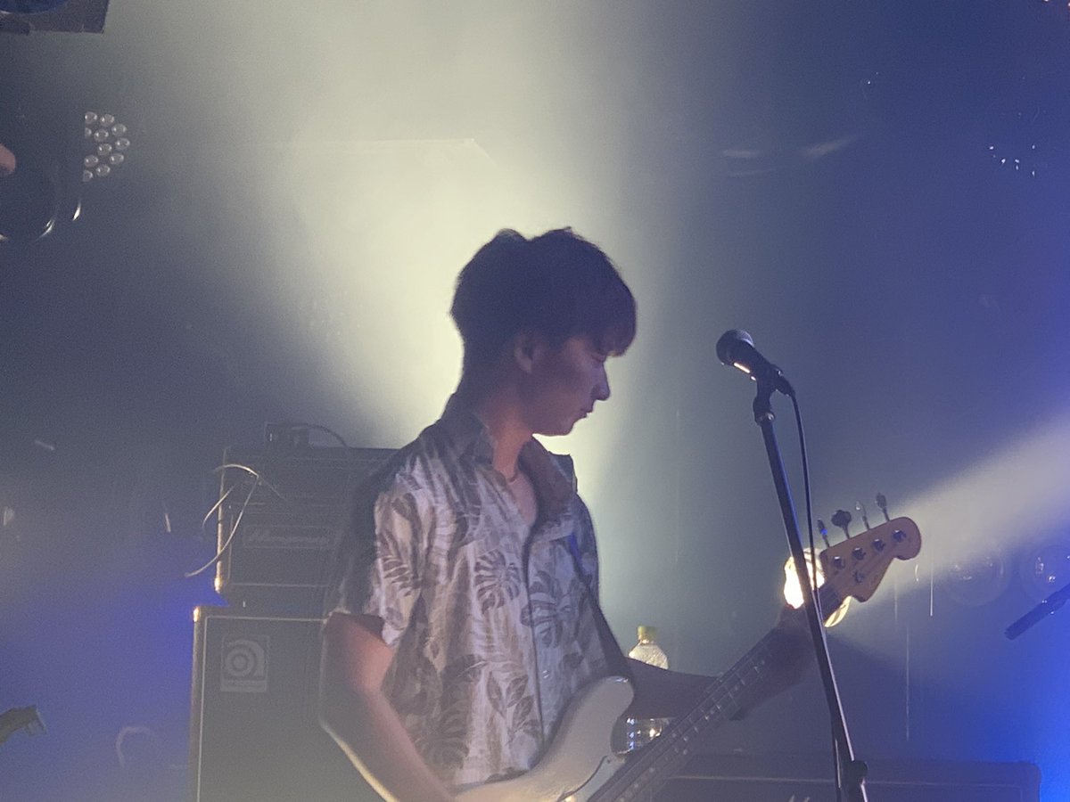 no1bu1no2bu2glf's tweet photo. 渋谷サイクロンへasiro参戦してきました〜😁新曲も良い感じでしたー、次のアルバムも楽しみだなー😁#asiro #おすすめバンド #shinobu https://t.co/hBL828TJpV