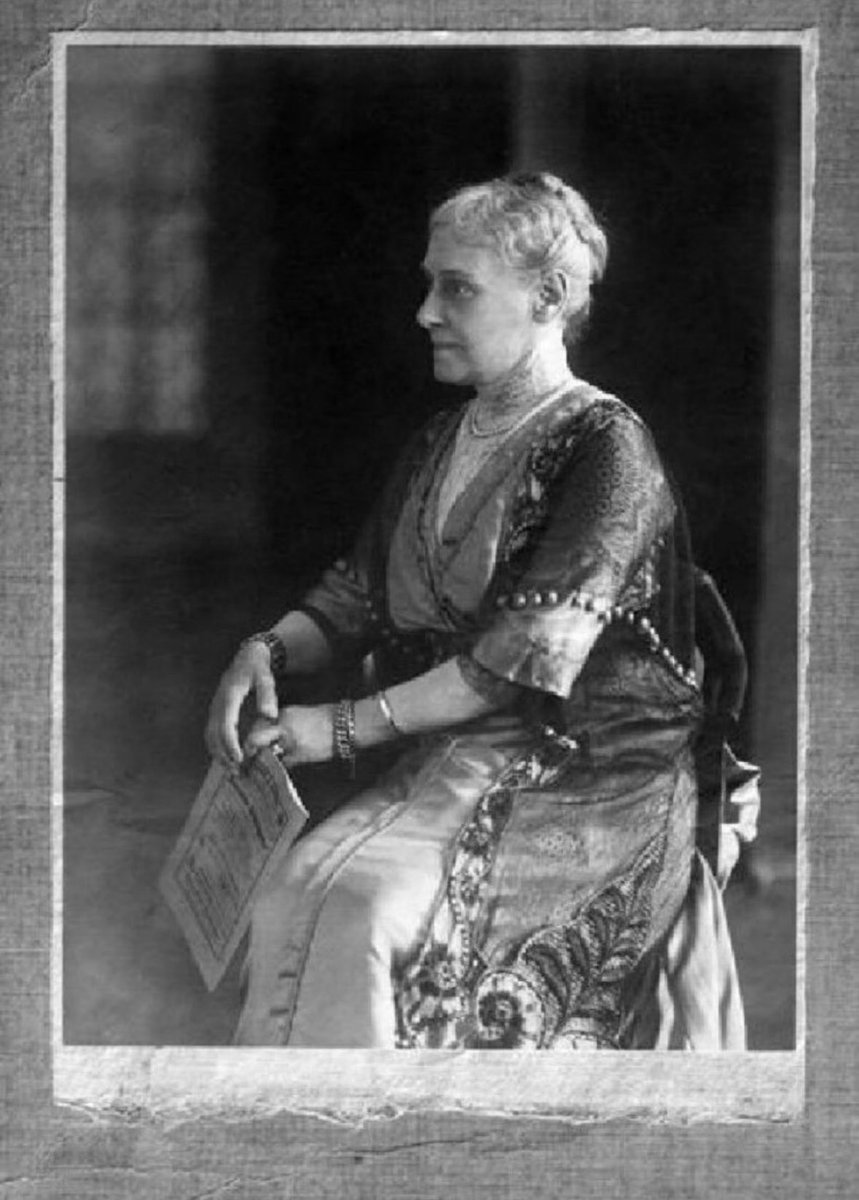 Mathilde von Mevissen war die treibende Kraft des „Vereins Mädchengymnasium", der 1903 das erste unverkürzte Gymnasium für Mädchen in Köln und ganz Preußen eröffnete und sich für gleichberechtigte Frauenhochschulbildung einsetzte.
30. juli 1848 - 19. März 1924