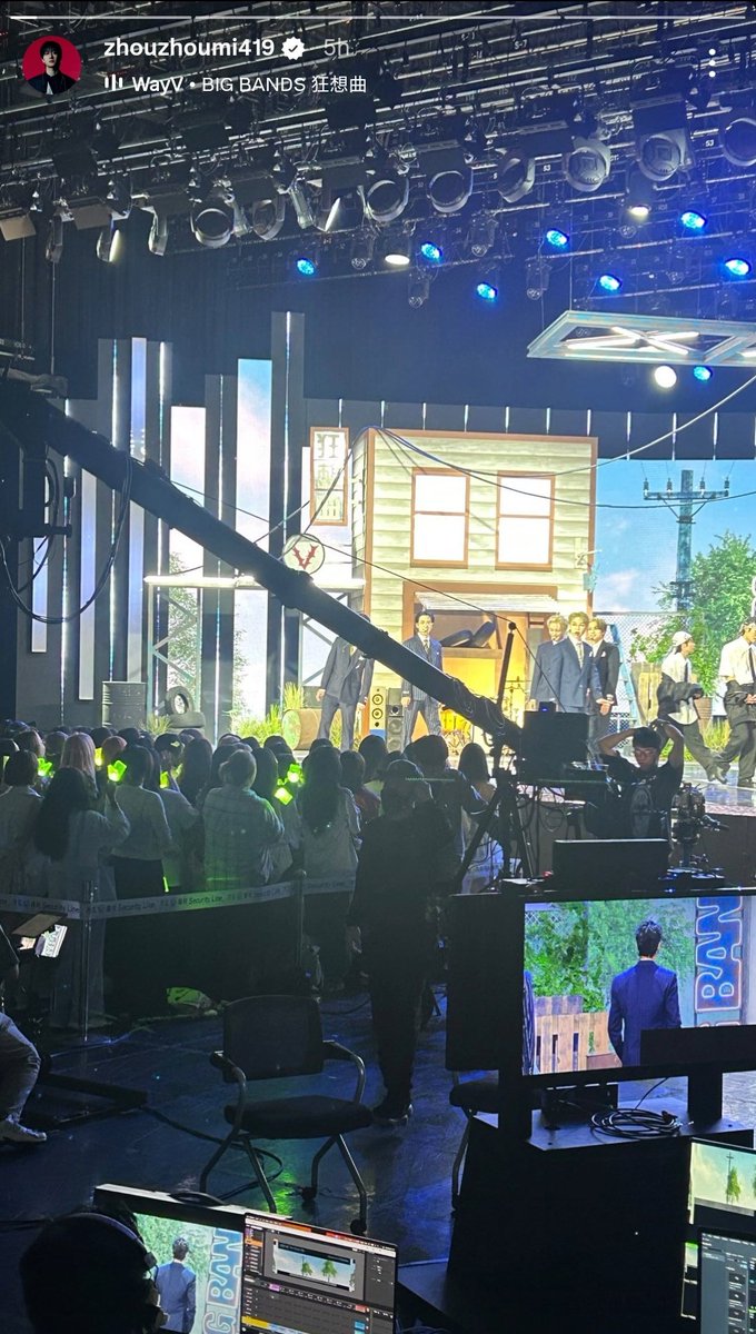 #WayV aparece en las historias de IG de Zhoumi.

—Recordemos que Zhoumi ahora es el nuevo, Director en cargado de China, dentro de SM.

#WayV_BIGBANS #WayV #WayVMéxico