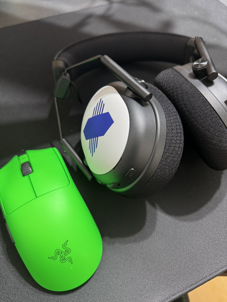 Insane headset
Razer BlackShark V3 Pro 👍
#ForThePro #BSV3Pro