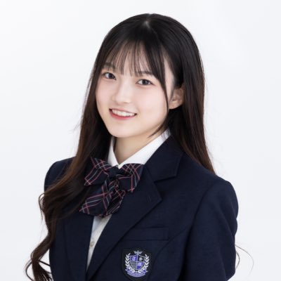 こんばんは ʕ•ﻌ•ʔฅ´- 

プロフィール画像を更新しました𓂃⟡.·  
前のより少し大人っぽくなったのかな？？

#新しいプロフィール画像 #soonproject