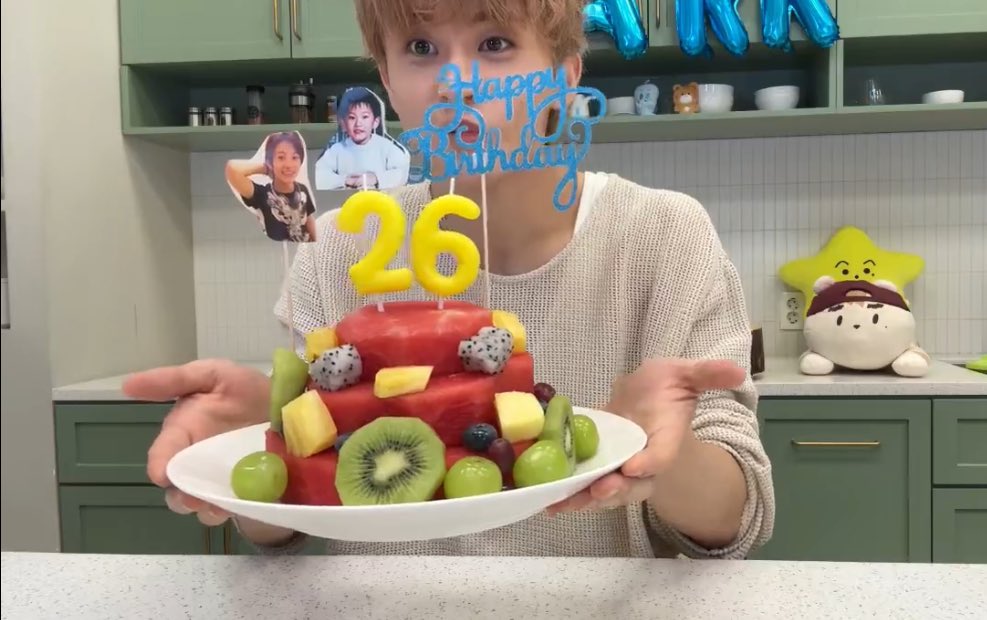 1uv9982's tweet image. 