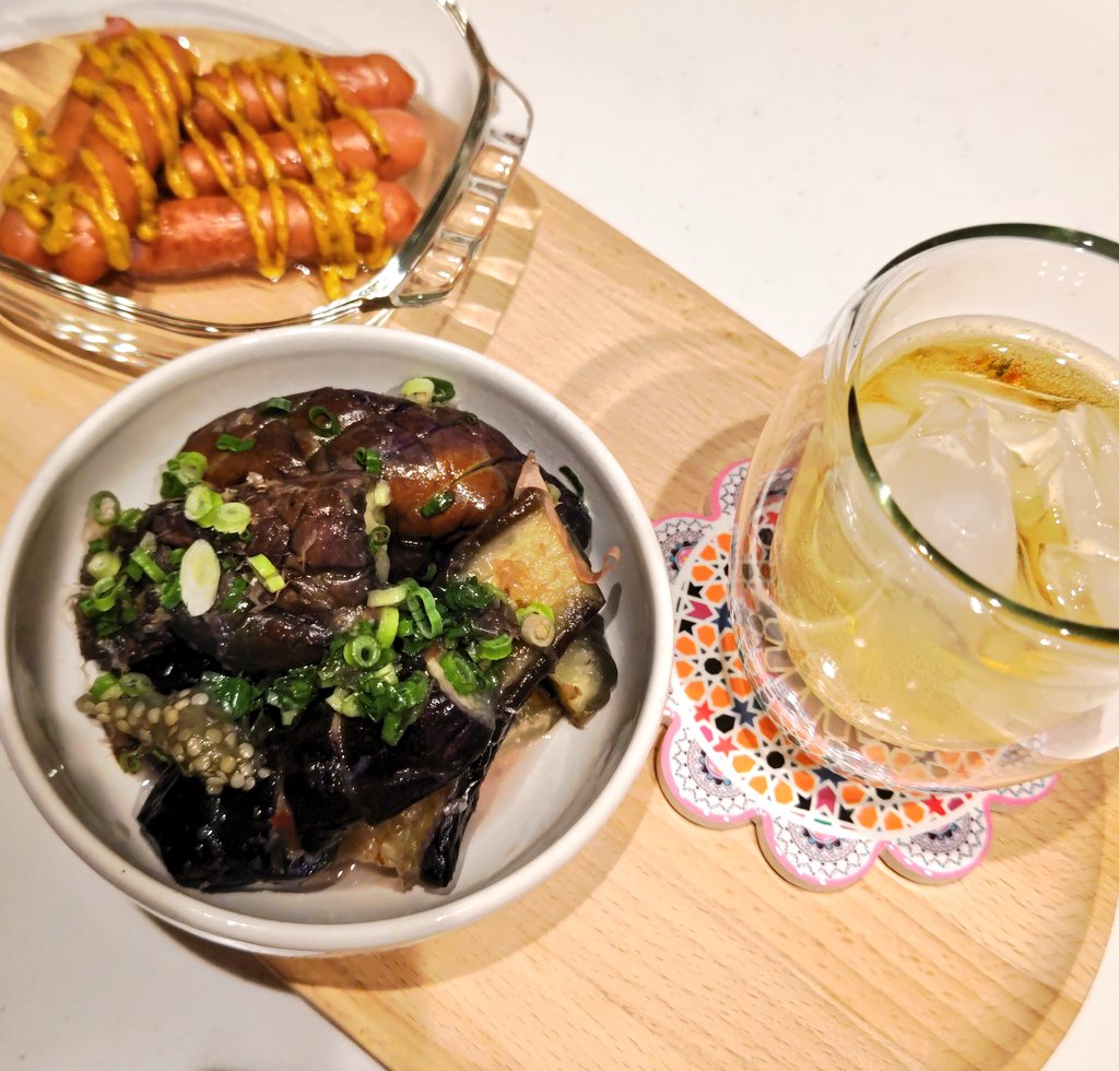 水曜日お疲れ様です🍀
明日は夜勤なので今夜はゆっくり☺️