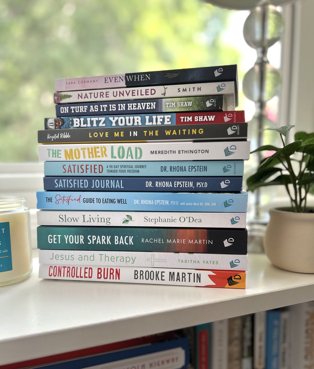 😍 We've added some new kids to the paperback bookstack! Is there anything better than a stack of books??

#paperbackbooks #paperbackbookday #bookstack #nonfiction #nonfictionbooks #whattoread #tbr #selfhelp #readinggoal #christianbooks #indieauthor #shelfie #amreading