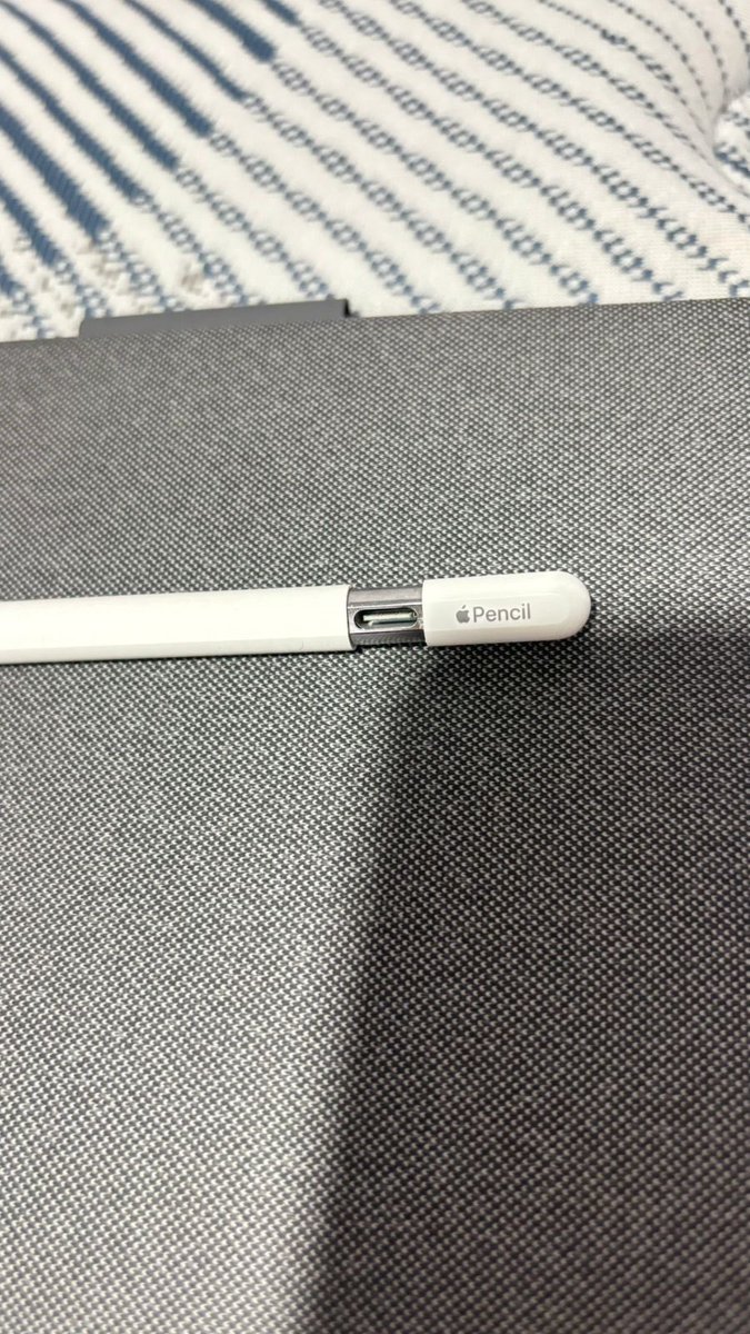 wts apple pencil (type c) like new masih ada kardus, bisa cod jabodetabek