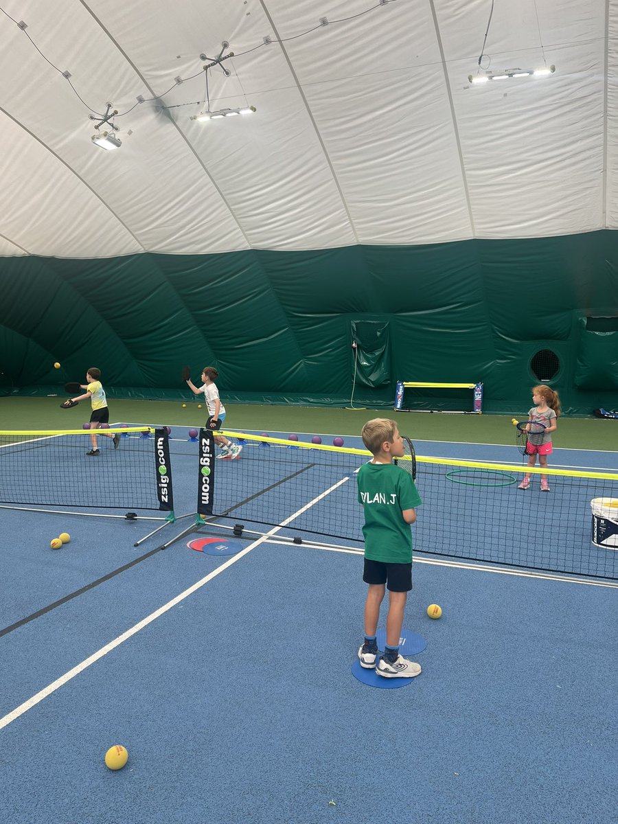 🎾Day 8 of Summer Camps

👩🏾‍🤝‍👩🏼54 children

🔵11 U5’s
🔴19 U8’s
🟠17 U10’s
🟢7 U12’s

😍LOVING the weather

🎾BIG forehands on show

ℹ️Want to book a place? Follow the link below:

bridgendtennisclub.com/pages/eventlis…

#CommunityClub #awardwinning #tennisfriends #holidaycampsforkids #