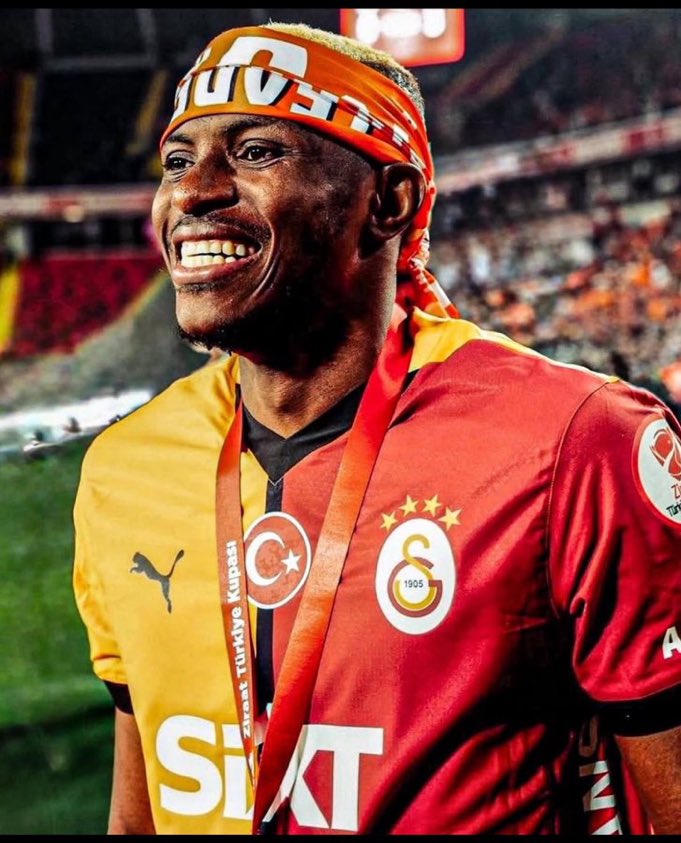 🔥 İlk defa bir futbolcunun gelişinin şerefine bu işlere giriyorum.

🔥 Osimhen’in gelişinin şerefine bu tweetin yorumana Osimhen yazıp, Rt atan, beğenen ve beni Takip eden 3 kişiye forma hediye edilecek.

#SoloilGalaDay