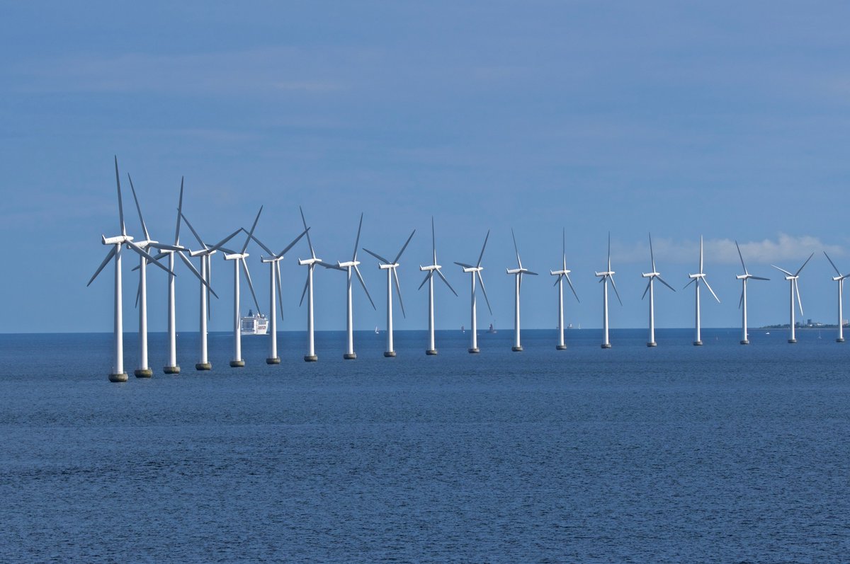 🇮🇹 Italy boosts offshore renewables with a €78.3M investment! 

Italian ports🚢 Taranto and Augusta are now designated as national hubs to develop key activities such as the production, assembly, and launching of components for floating #OffshoreWindFarms across the country🌊⚡