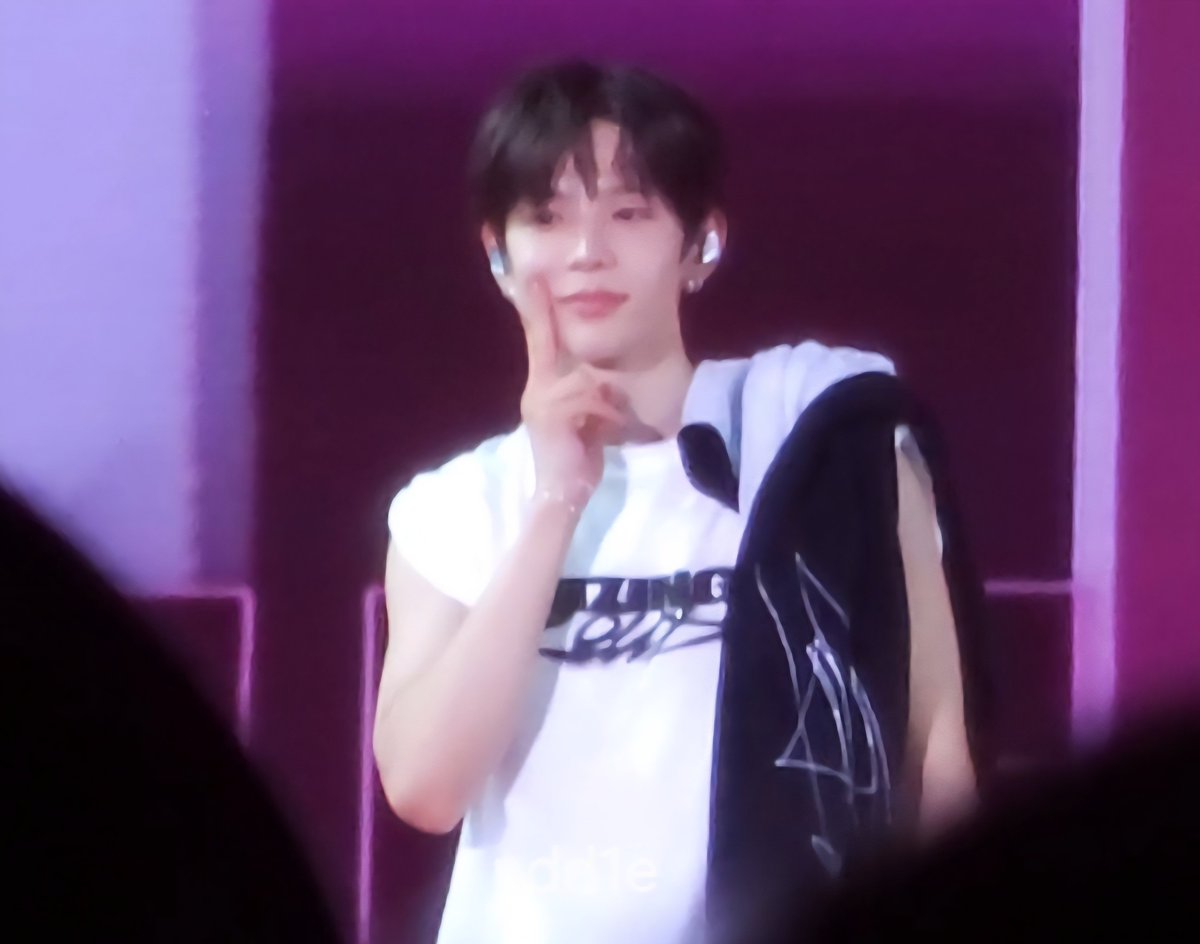 내동댕이 tweet media