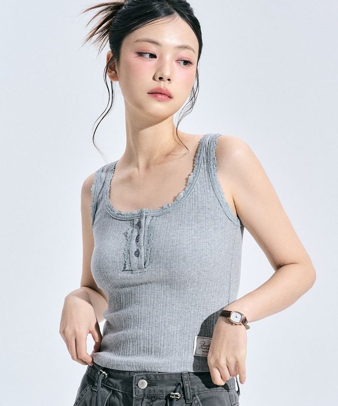 prevnseoul's tweet photo. Zeroplanet kelsey button sleeveless sale 40% เหลือตัวละ 690.- รวมส่งฟรี (มัดจำ 350.-) 🛻💨

#zeroplanet #พรีเกาหลี #พรีออเดอร์เกาหลี https://t.co/YezyuS2r4G