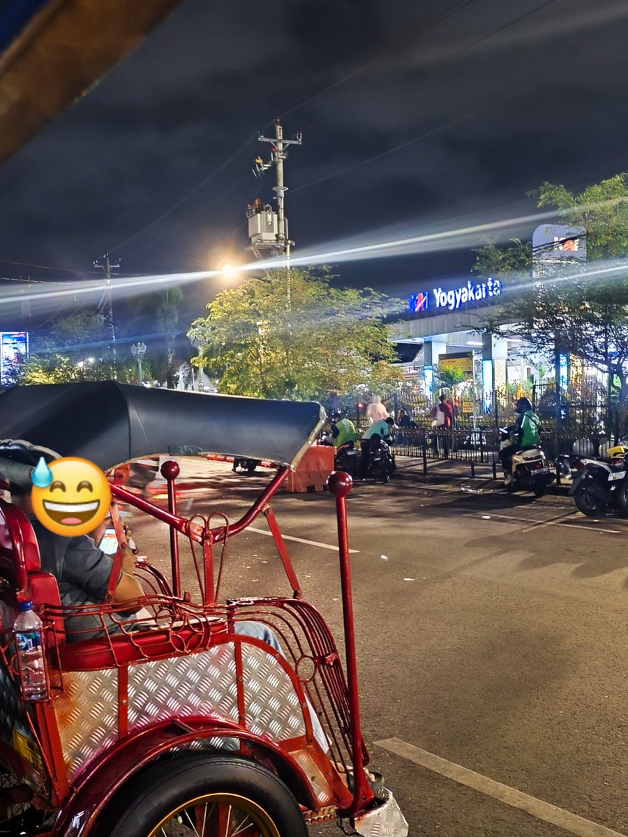 Tolonglah PPATK. Mending berantas judol. Di stasiun, bentor lg nunggu pelanggan, judol. Di terminal, di warung kopi, di pos ronda, di kantor, di smoking area, di pasar, dimana2 warga uda kecanduan judol. Itu aja blm beres kelen malah blokir rekening. Kominfo jg ga guna