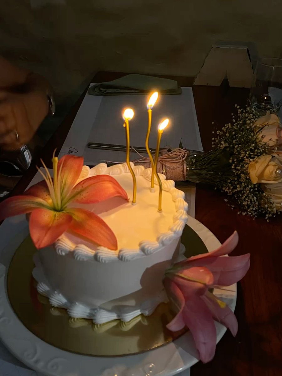 Lilies cake