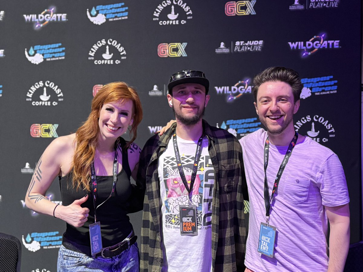 Zyth0s25's tweet photo. GCX photo dump incoming. Much love to everyone for taking the time out of their day to let me take a pic and talk with them https://t.co/LiCALj8t0K