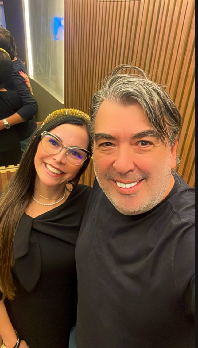 Bonavides_gja's tweet photo. Eu e minha prima Dra Renata Bonavides #santos #guaruja #saovicente #bertioga #cubatao #praiagrande https://t.co/suJtZy7TTu