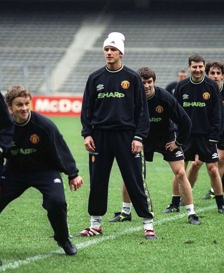 Ole Gunnar Solskjær, David Beckham, Roy Keane, Denis Irwin and Gary Neville.
