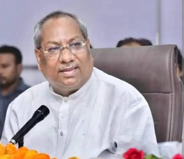 एक समय में बसपा के मज़बूत स्तंभ रहे निषाद और राजभर समाज के नेताओं ने जबसे सत्तालोभ में भाजपा और सपा जैसी अवसरवादी पार्टियों का साथ पकड़ा है, तबसे इन समाजों को केवल मोहरा बनाया गया है, जबकि सम्मान और हिस्सेदारी केवल बसपा में ही संभव है।
<a href="/oprajbhar/">Om Prakash Rajbhar</a> <a href="/mahamana4u/">Dr. Sanjay Kumar Nishad</a>
