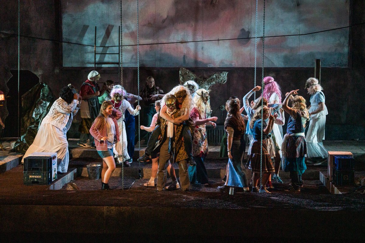 RWCMD's tweet photo. After a standout performance in Don Giovanni, Voice grad Andrew Woodmass-Calvert (@andrew_the_tenor) shares how #RWCMD opens doors to world-class training.

🔗 https://t.co/myf9YtBr6n
 
📸: Simon Gough https://t.co/9wVRd0uXPZ