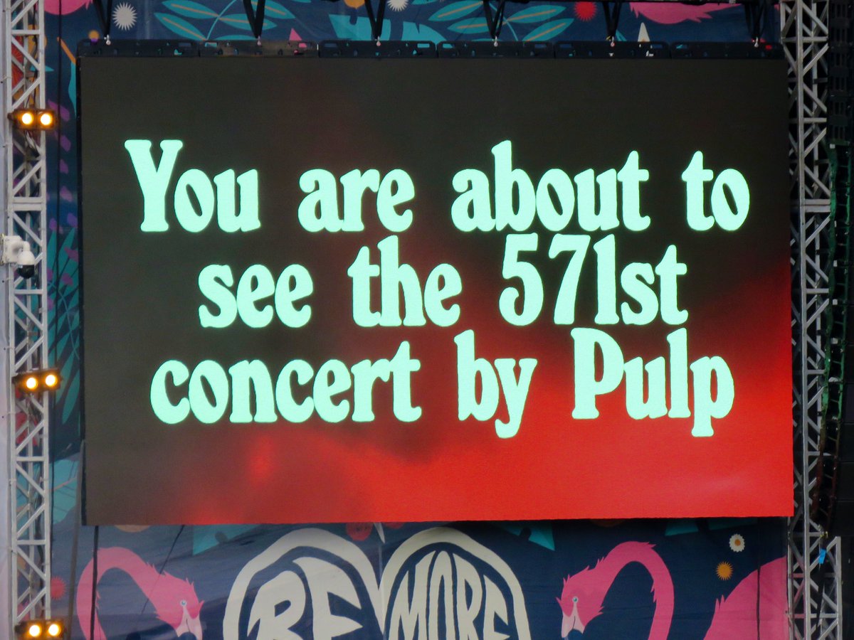 steelcitysnaps's tweet image. My three minutes to shoot @welovepulp from the @tramlines photography pit on Friday was quite exhilarating! Jarvis is the ultimate frontman, so much energy and he always has something to say - plus he brought pocket grapes 😂 What a legend. #Pulp #Tramlines #Sheffield