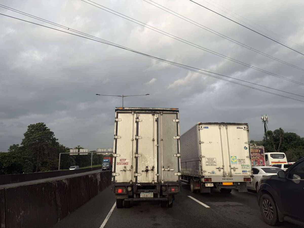 erwinaguilonJD's tweet photo. March pa lang araw-araw ang haba ng traffic papuntang Mindanao Exit. Anyare na @NLEXexpressways @DOTrPH https://t.co/qLutj4gV7Z
