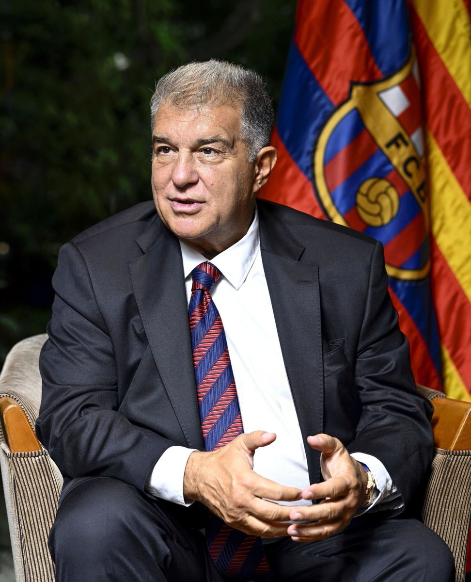 🚨JUST IN: Barça akan mengumumkan kerja sama sponsor dengan Republik Demokratik Kongo senilai €44 juta selama 4 tahun.

Logo pariwisata “Heart of Africa” akan tampil di jersey latihan dan media klub.

Sempat tertunda karena masalah teknis pembayaran, dana awal €22 juta kini