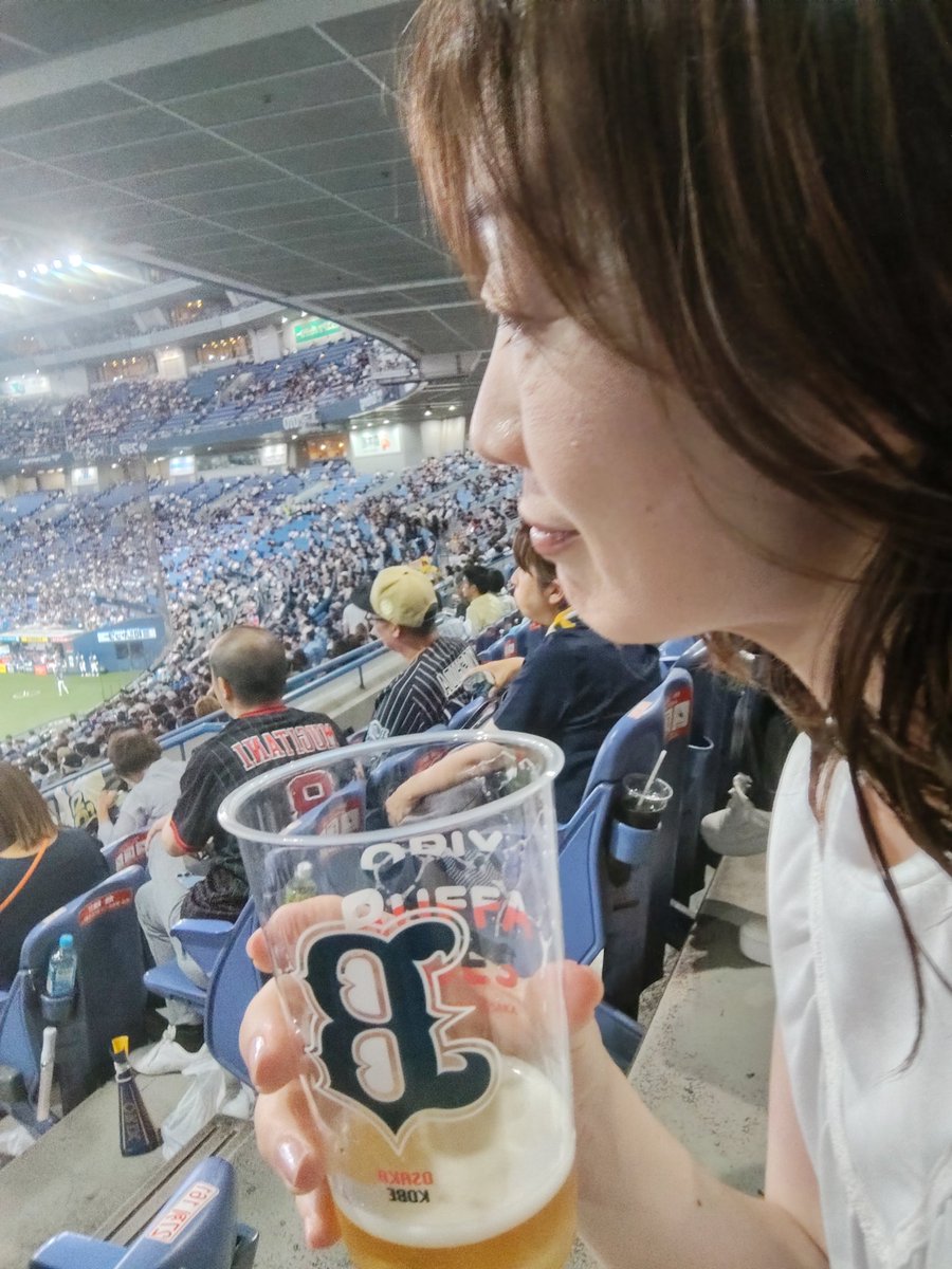 佐々木愛 (@sasakiai36) on Twitter photo ドームなのがいい‼️
紫外線気を付けてとお医者様に言われた佐々木です😅
#佐々木愛 #女優 #球場飲み #ライヴ ドームなのがいい‼️
紫外線気を付けてとお医者様に言われた佐々木です😅
#佐々木愛 #女優 #球場飲み #ライヴ