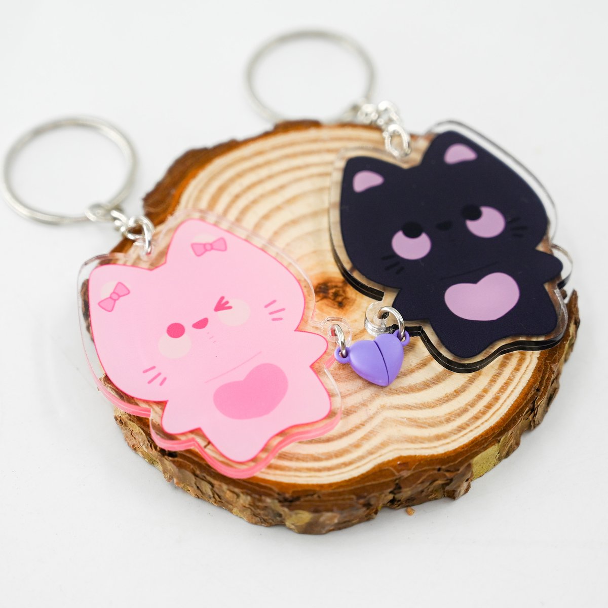 maymagic111's tweet image. 💖 Custom Acrylic Keychains - Your Cute Companions!
Meet these adorable acrylic keychains! With sweet cat designs in pink &amp;amp; black, plus a fun magnetic feature to keep them together. 
#AcrylicKeychain #CuteAccessories #CustomCharm #CatLovers