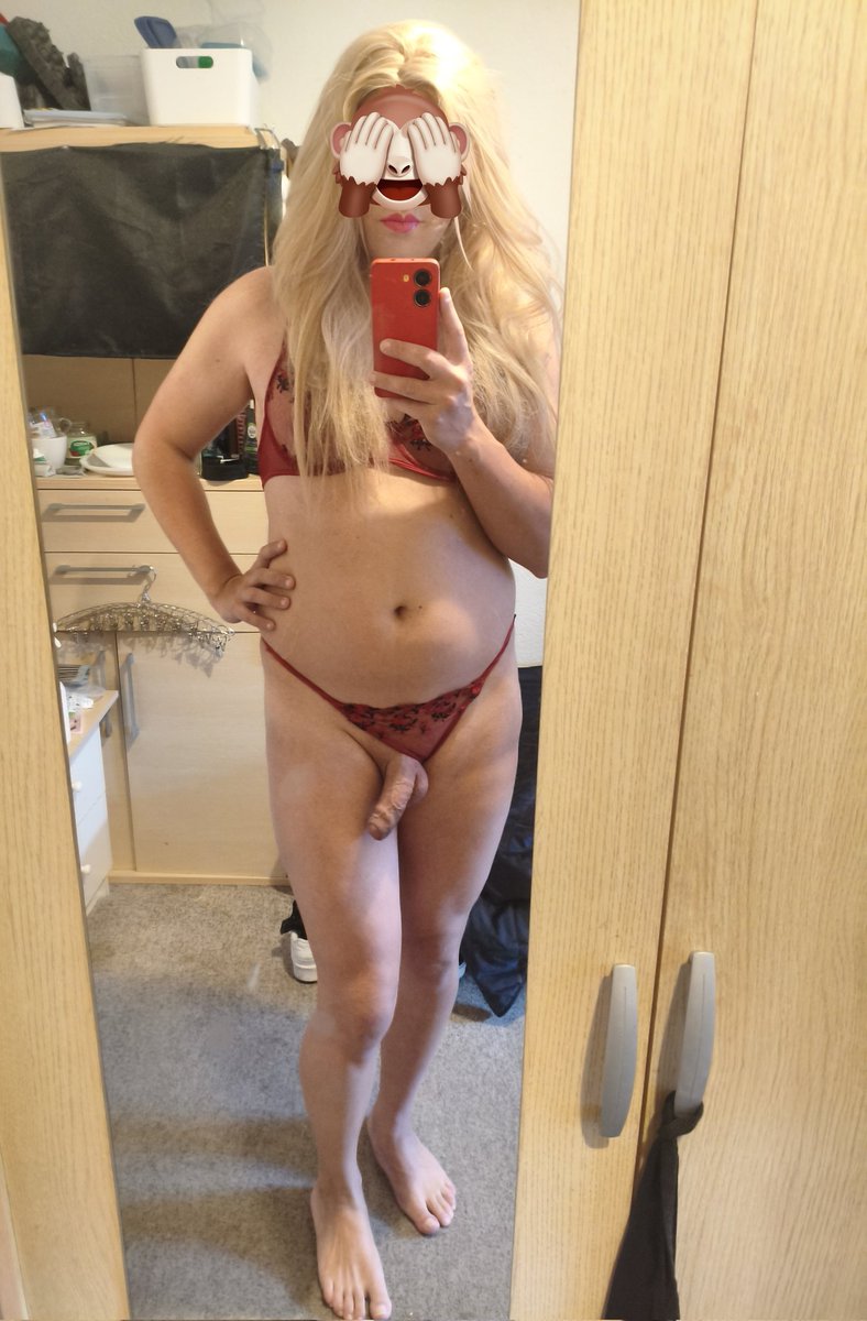 Tenía ganas de ponerme guapa... Hoy me arreglo pero no voy a quedar con nadie. Solo guapa para mí ... #crossdresser #cd #travesti #trans #gay #erotismo