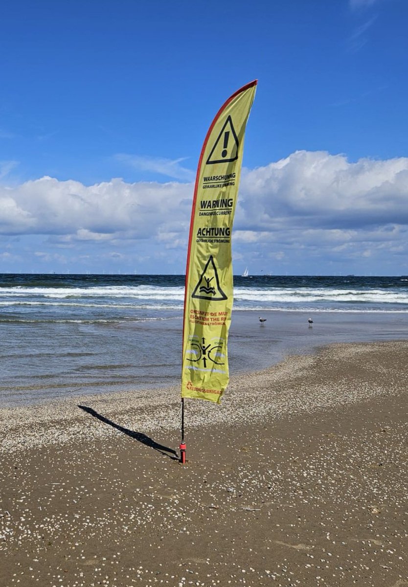 In verband met sterke muistromingen rond de golfbrekers 42 (surfgebied Scheveningen) en 46 (ten noorden van de Pier) zijn muivlaggen geplaatst. Houdt afstand van de golfbrekers en volg de aanwijzingen van de reddingsbrigade op.