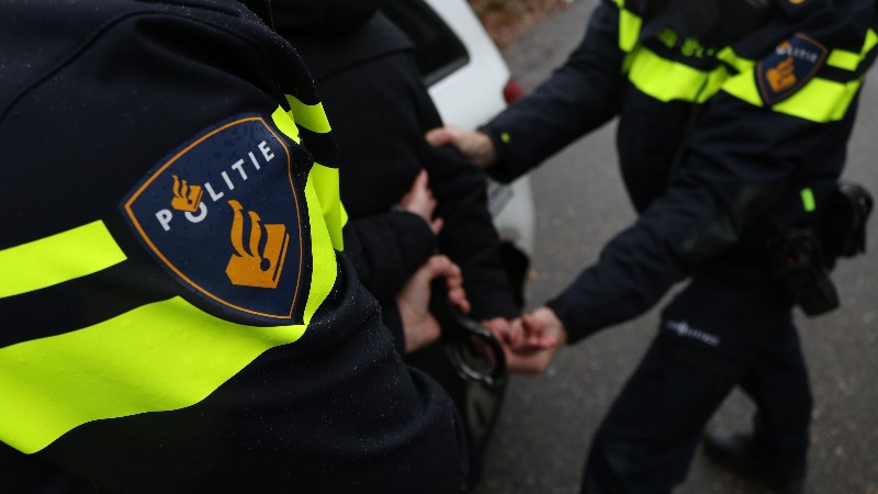 POL_Limburg's tweet photo. De politie heeft een man uit #Lanaken (B) aangehouden naar aanleiding van een geweldsincident op het Amorsplein in #Maastricht op 21 juli. https://t.co/h3ya8aBi4D https://t.co/7W0sJG3ccU