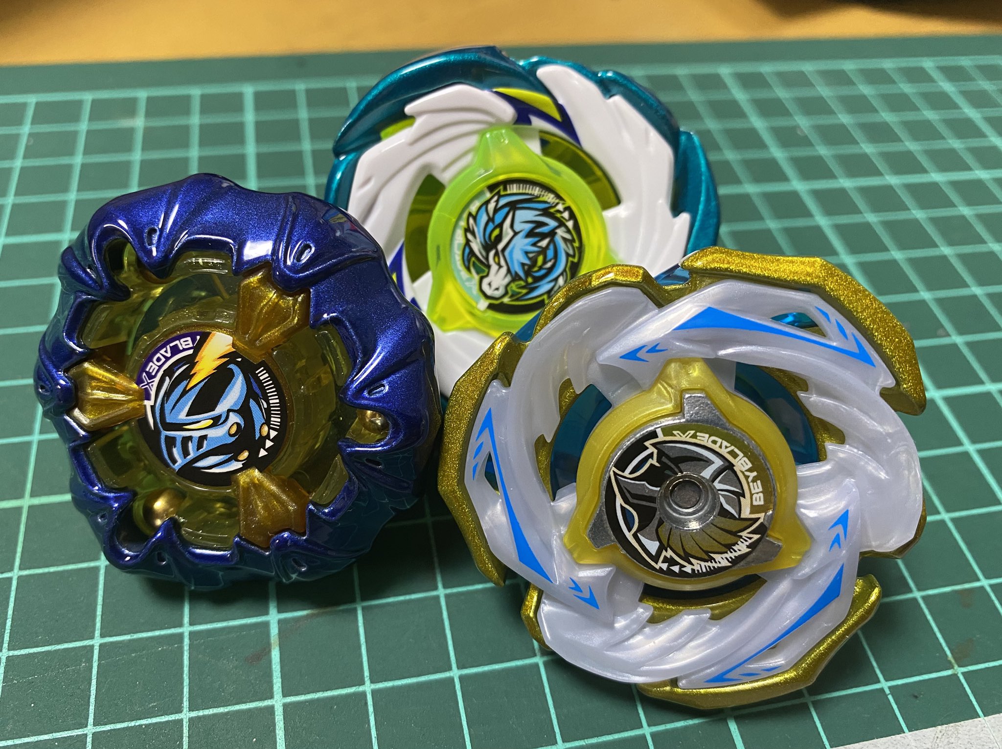 BEYBLADE X ワルキューレボルトS4-70V ナイトメイル3-85BS ベイブレードX ワルキューレボルト 新品未開封品｜Yahoo!フリマ