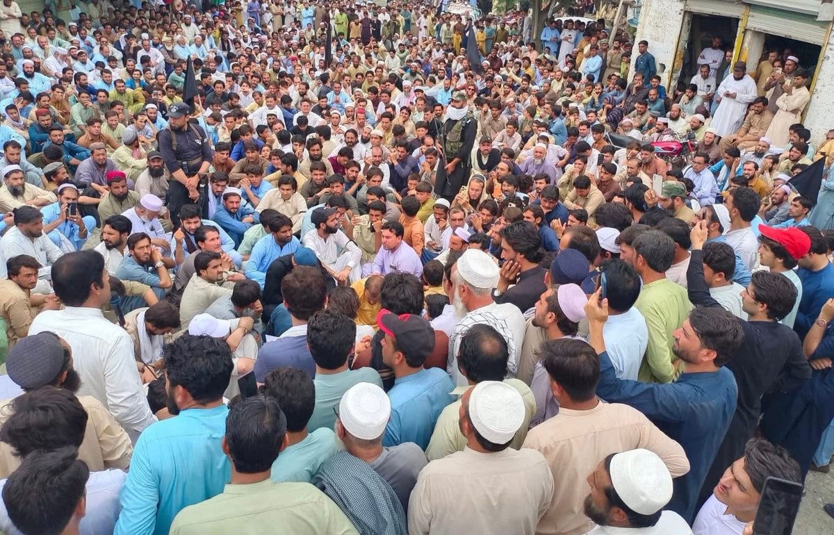 باجوڑ امن چاہتا ہے۔ جرگہ جاری!