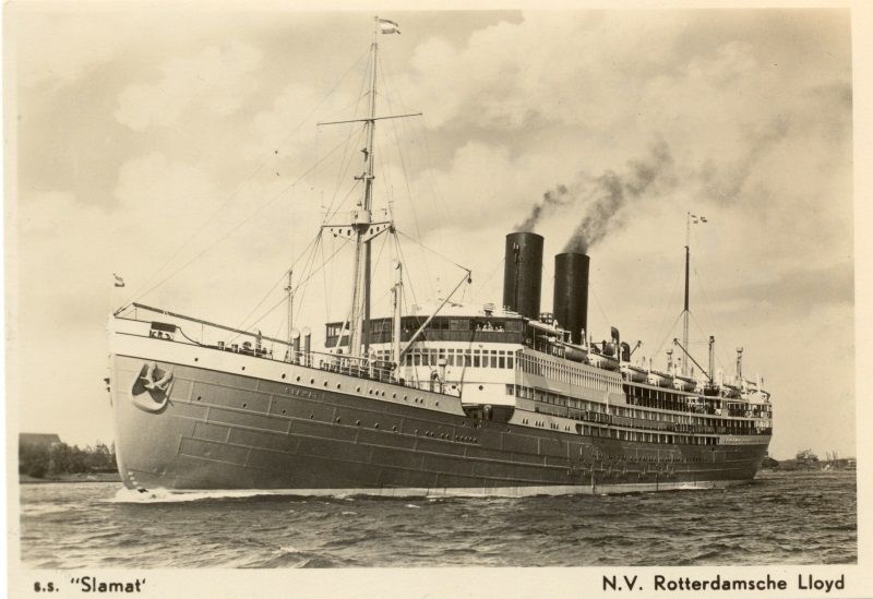 Op 30-7- '42 worden 13 missionarissen in Langgoer doodgeschoten. Een van hen is broeder Jan van Schaik. Scholieren van de leefgemeenschap moeten de lichamen in zee slepen. De Japanners dreigen met de doodstraf voor degenen die de lichamen zouden begraven. buff.ly/3TTkgps