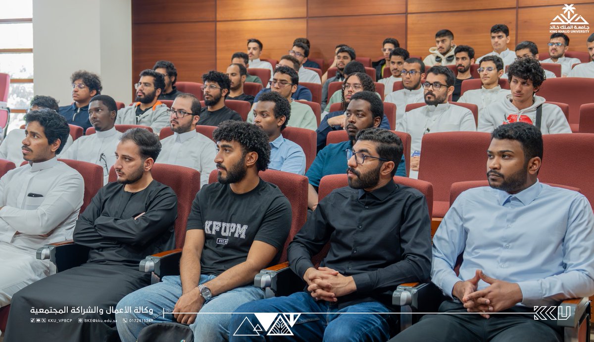 زار مركز الأعمال  بـ #جامعة_الملك_خالد الطلاب المشاركين في البرنامج الصيفي للذكاء الاصطناعي الذي تقدمه <a href="/KAUST_NewsAR/">كاوست</a> للتعرف على الخدمات التي يقدمة المركز لدعم المشاريع الريادية والاحتضان والدخول لسوق العمل..