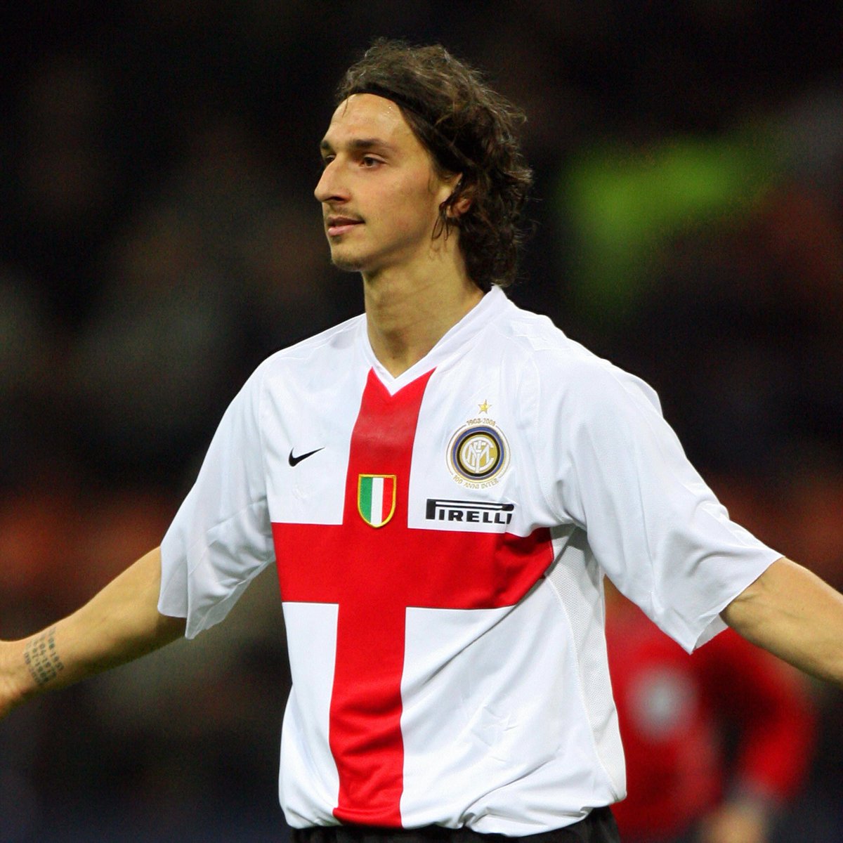 The new Genoa kit got us thinking about that 2007-08 Inter shirt

Who did it better?