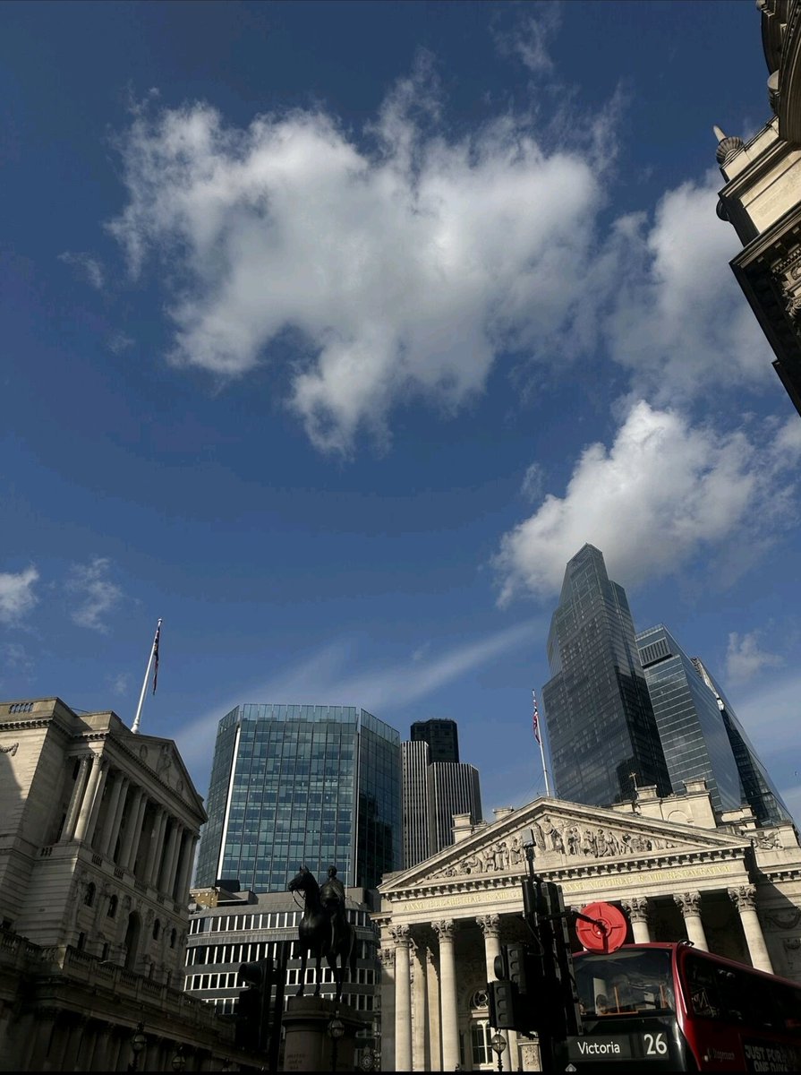 AAZ ☁️ tweet media