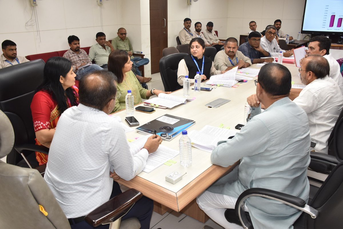 Collector Mehsana (@collectormeh) on Twitter photo આજ રોજ જિલ્લા સેવા સદન મહેસાણા ખાતે જિલ્લા રોગી કલ્યાણ સમિતિ, જનરલ હોસ્પિટલ મહેસાણાની ગવર્નિંગ બોડીની બેઠક યોજવવામાં આવી.
<a href="/CMOGuj/">CMO Gujarat</a> <a href="/revenuegujarat/">Revenue Dep. Gujarat</a> <a href="/infomahesanagog/">Info Mahesana GoG</a> આજ રોજ જિલ્લા સેવા સદન મહેસાણા ખાતે જિલ્લા રોગી કલ્યાણ સમિતિ, જનરલ હોસ્પિટલ મહેસાણાની ગવર્નિંગ બોડીની બેઠક યોજવવામાં આવી.
<a href="/CMOGuj/">CMO Gujarat</a> <a href="/revenuegujarat/">Revenue Dep. Gujarat</a> <a href="/infomahesanagog/">Info Mahesana GoG</a>