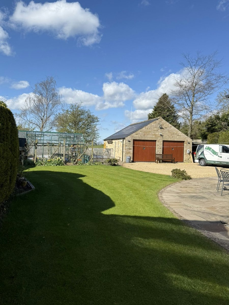 🔎  Spot the 🚐 👀 

📸 Lawn Master Dundee and Angus
📸 <a href="/LMNorthYorks/">Adam Newell</a>