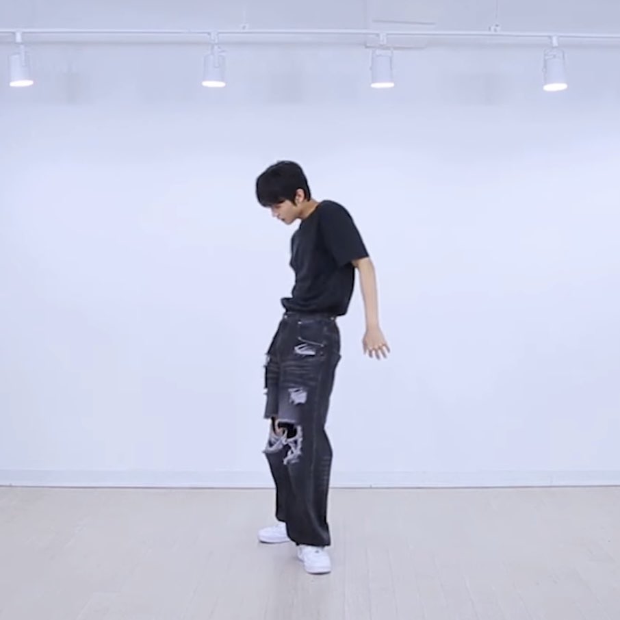 1manzk's tweet photo. 허지오 검은무지티 ㅈㄴ좋네 아
#123번째입덕 https://t.co/Tud1M61xMA