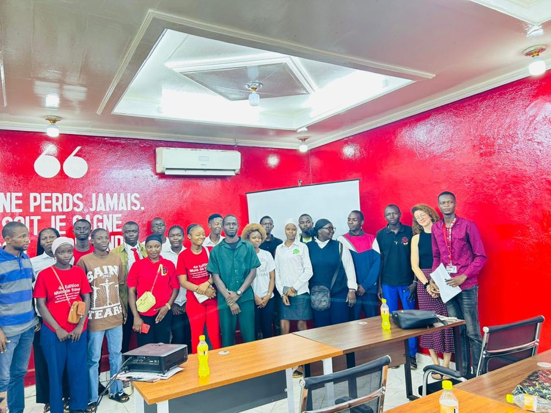 Le 14 juillet dernier, le lauréat #MIME2025 RCA 🇨🇫, M. Georges Pompidou Ali KO OUZOUDA, a partagé son expérience de la phase finale à Casablanca lors d’un échange inspirant au BN-AUF Centrafrique.

Un bel élan pour l’entrepreneuriat local!

 #AUF #Entrepreneuriat