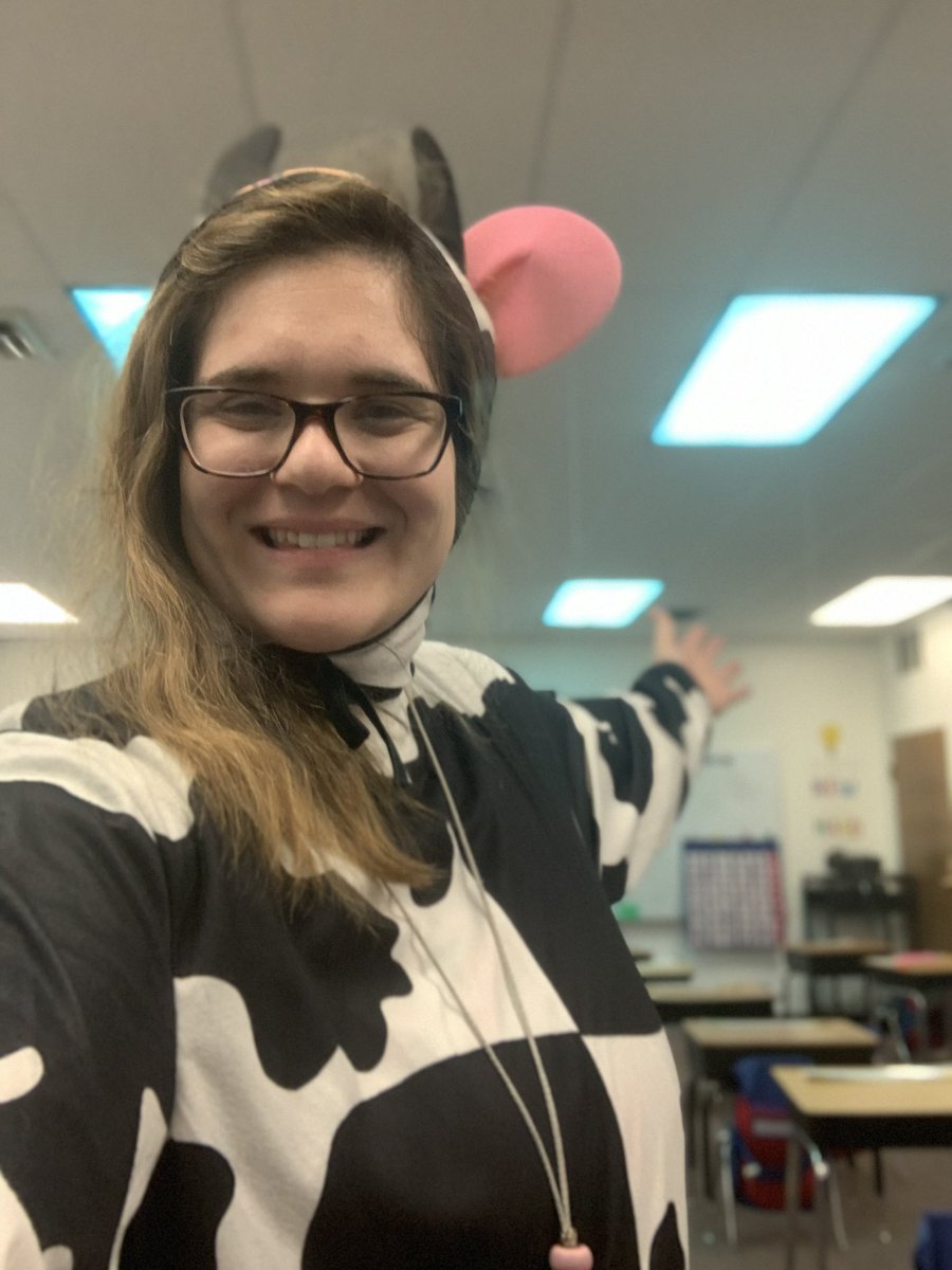 Angela H tweet media