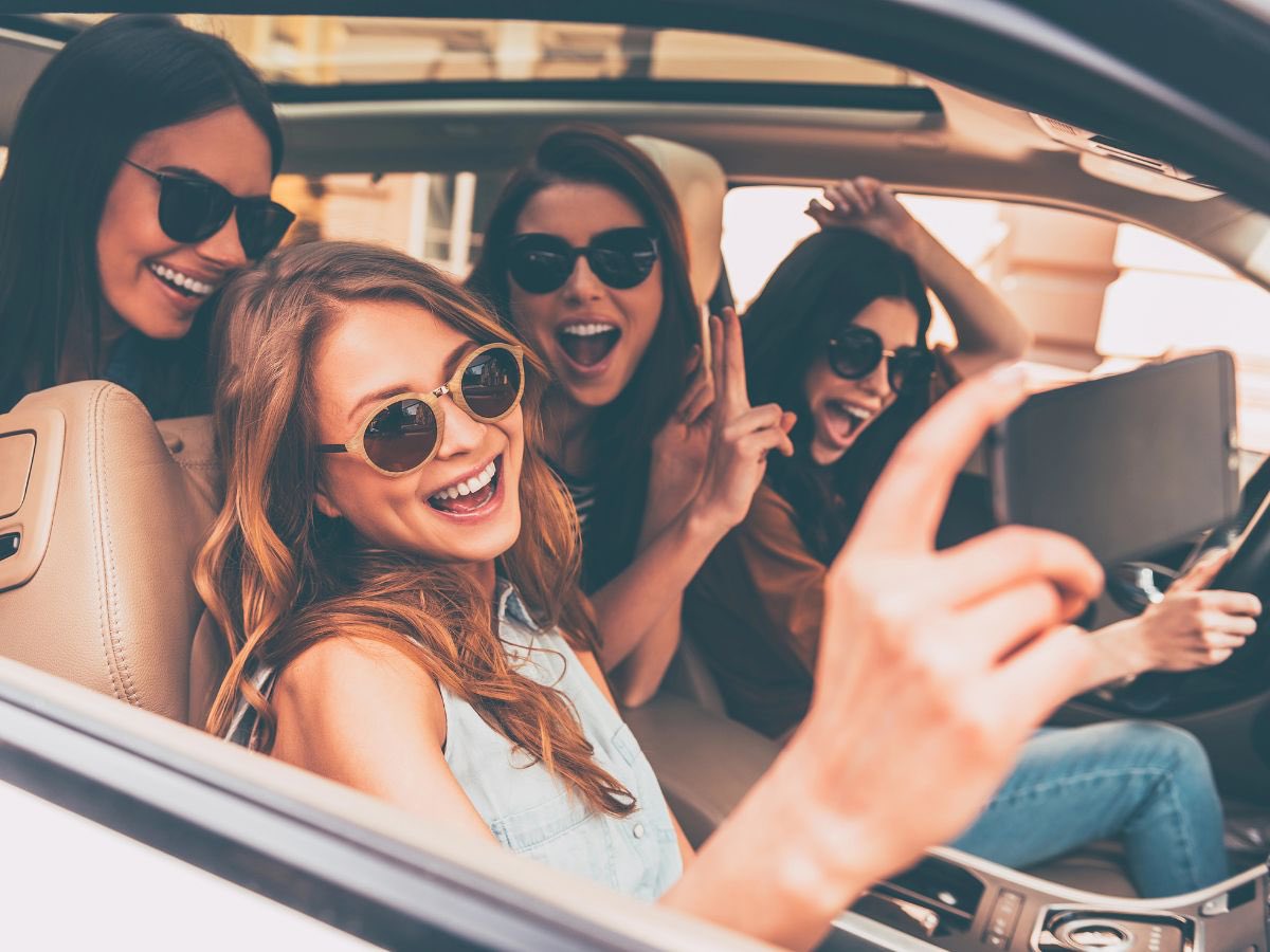 Per il filosofo Francis Bacon, «l’amicizia raddoppia le gioie e dimezza le tristezze».
E noi diciamo che le amplifica. Le trasforma. Le mette in valigia😉.

Il 30 luglio si celebra la Giornata Mondiale dell’Amicizia

amichesiparte.com/come-celebrare…

#giornatamondialedellamicizia #viaggi