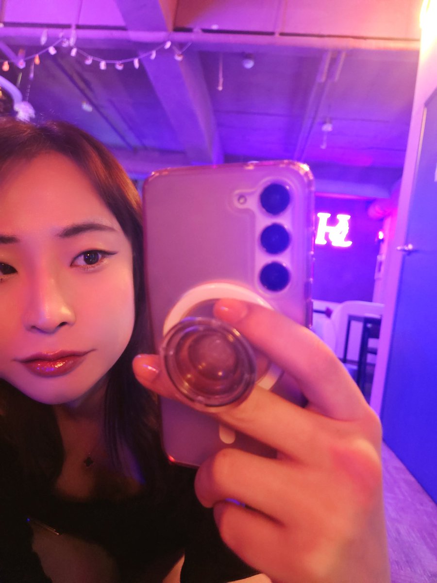 #영등포 #헤라 #젠더바 #시디바
#젠더 #쉬멜 #시디

수요일 출근 💌🥰