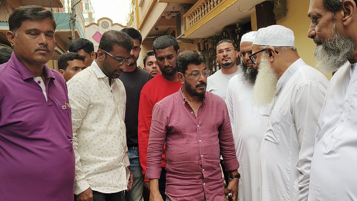 Jaffar Hussain Meraj (@jaffarhusainmla) on Twitter photo On the instructions of <a href="/aimim_national/">AIMIM</a> president <a href="/asadowaisi/">Asaduddin Owaisi</a> & floor leader <a href="/akbarowaisii/">Akbaruddin Owaisi</a> , I inspected ongoing development works in Yakutpura Constituency:
1. Opposite Rein Bazar Chaman: CC road construction completed (₹16 lakhs)
2. Lane Opposite Owaisi Hospital: Sewerage On the instructions of <a href="/aimim_national/">AIMIM</a> president <a href="/asadowaisi/">Asaduddin Owaisi</a> & floor leader <a href="/akbarowaisii/">Akbaruddin Owaisi</a> , I inspected ongoing development works in Yakutpura Constituency:
1. Opposite Rein Bazar Chaman: CC road construction completed (₹16 lakhs)
2. Lane Opposite Owaisi Hospital: Sewerage