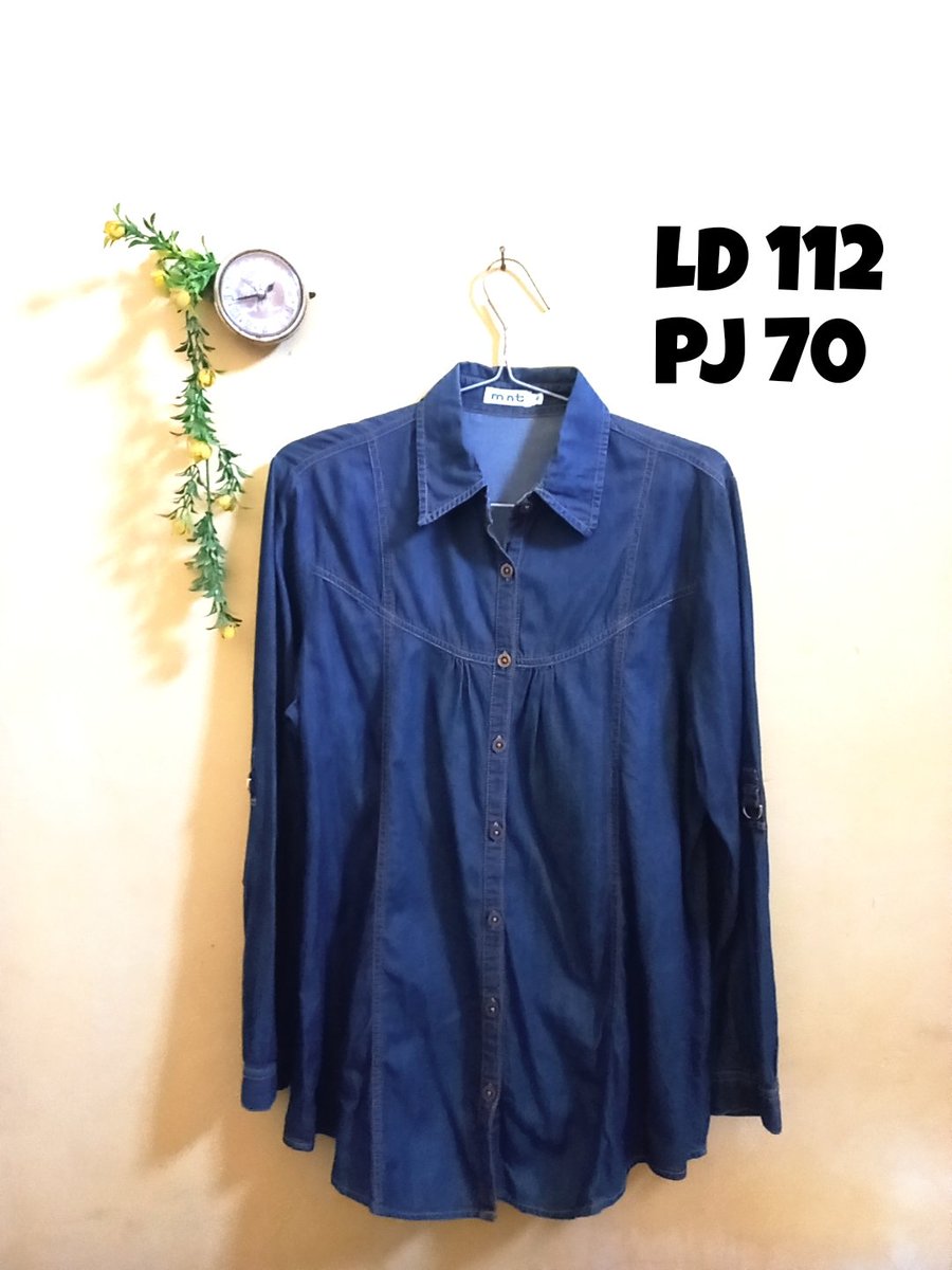 Ayneniyu's tweet image. WTS PRELOVED ATASAN WANITA MURAH

• Kondisi baju masih sangat baik (sudah di cuci bersih dan setrika, sebagian besar no minus)
• Size tertera di picture
• Chat untuk menanyakan detail baju

🍊 s.shopee.co.id/2B4ITymNhd

#preloved #prelovedbaju #prelovedatasan #prelovedwanita