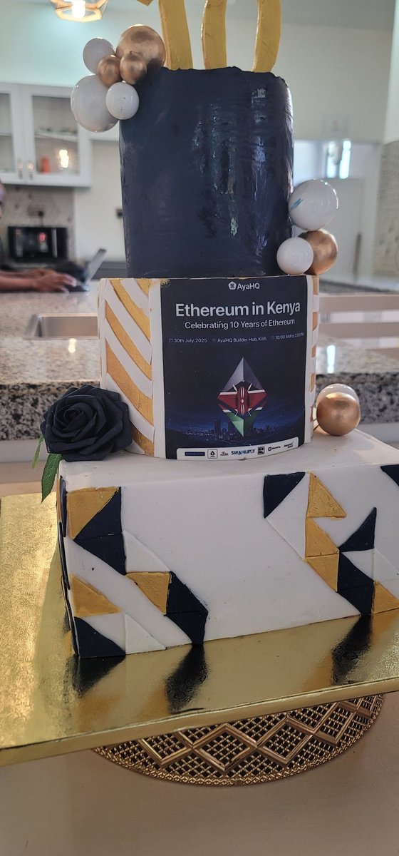 It's a full house at the <a href="/ayahq_/">AyaHQ (Techstars '23)</a> kilifi hub. S/O to <a href="/ReginaldAlango/">Reginald</a> for organizing such an amazing community event. Plus he got cake  #AyaHQxEthereumAt10
