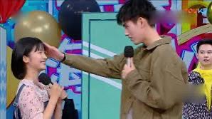 After they appear together in Happy Camp way back in 2018 - i have been rooting for them in a drama together. Hopefully this could be an opening. #shenyue #ChenFeiyu. They were so cute when Feiyu helped Yue to shoot hoops. youtu.be/0bBRHOYKNQY?si…