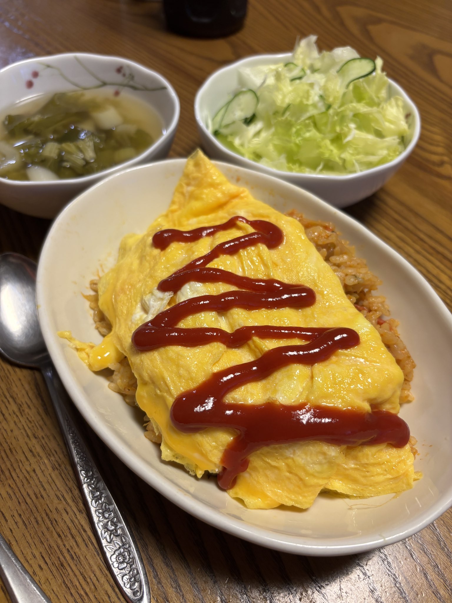 オムライスん 違うお店の同じメニューを食べ比べてみた！ オムライス編 | 都筑