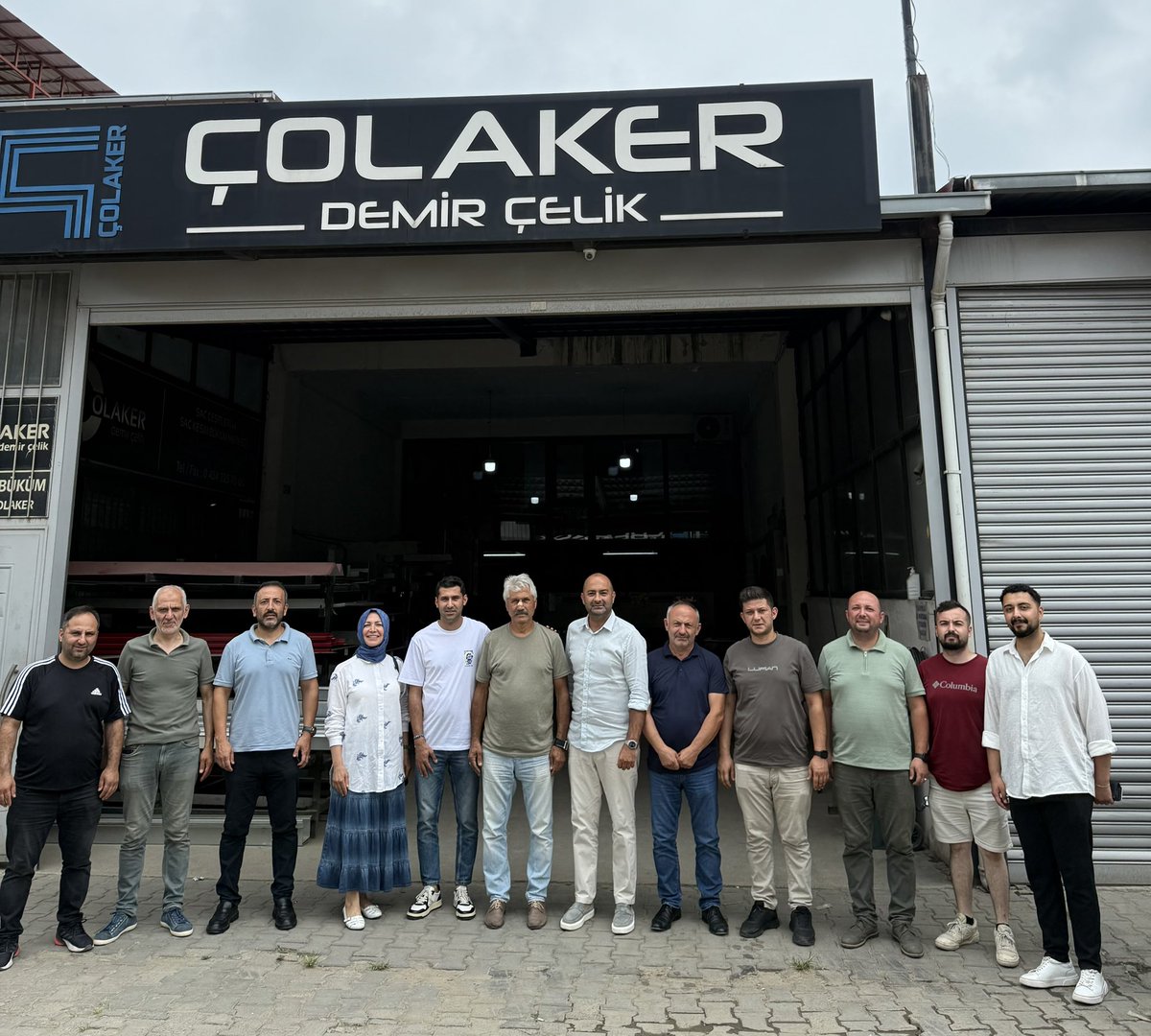 Ahde vefa ziyaretleri kapsamında, önceki dönem İl başkan Yardımcılarımızdan Hasan Türkmen ve Önceki dönem  Merkez ilçe başkan yardımcılarımızdan Yusuf Enes  Çolaker’i  iş yerlerinde  ziyaret ettik.

Sohbetleri,önerileri ve güler yüzleri için teşekkür ederiz.