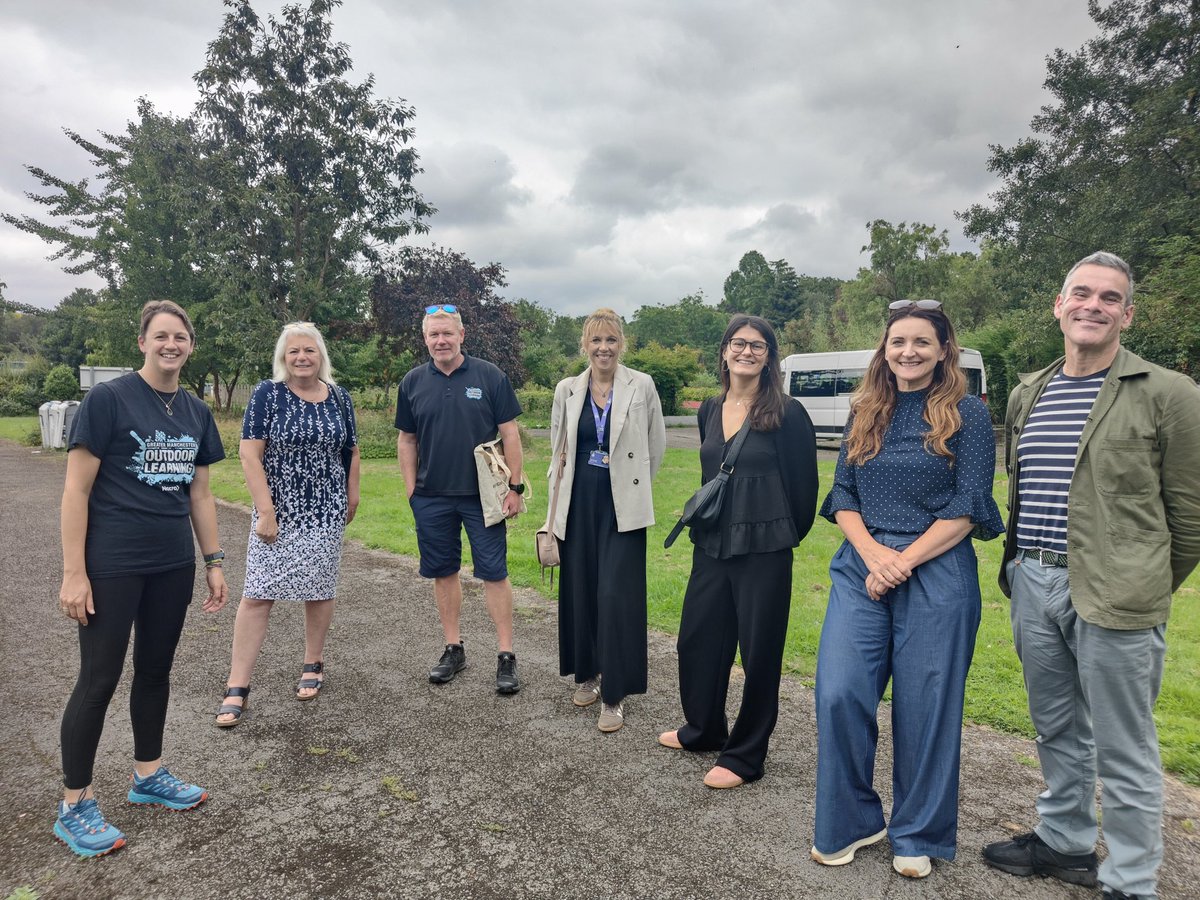 Karan (@karanleedl) on Twitter photo Visiting NACROS Outdoor learning yesterday with Senior DofE team. Wythenshawe park. An amazing project, met with some of the young people. A great and informative time. <a href="/GMLO_UK/">GM Lieutenancy</a> <a href="/DofE/">The Duke of Edinburghโs Award</a> <a href="/DofEGMTeam/">Greater Manchester DofE</a> <a href="/NacroGMOutdoor/">Greater Manchester Outdoor Learning</a> Visiting NACROS Outdoor learning yesterday with Senior DofE team. Wythenshawe park. An amazing project, met with some of the young people. A great and informative time. <a href="/GMLO_UK/">GM Lieutenancy</a> <a href="/DofE/">The Duke of Edinburghโs Award</a> <a href="/DofEGMTeam/">Greater Manchester DofE</a> <a href="/NacroGMOutdoor/">Greater Manchester Outdoor Learning</a>